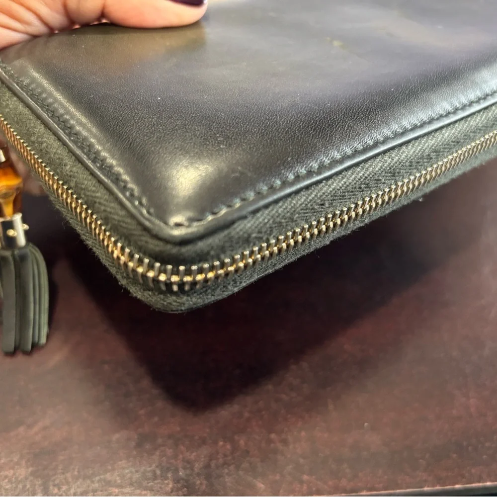 Pre-owned Gucci Black Leather wallet with bamboo tassel. - Picture 5 of 16